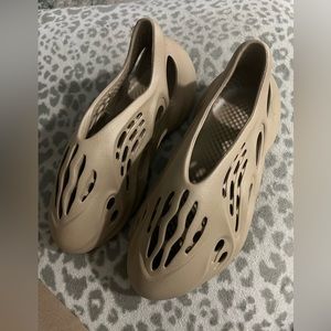 Foam runners brand new